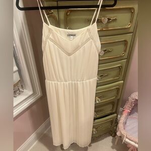 Express cream dress size medium
